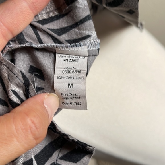 COPY - TORI RICHARD Sz M Navy/Green Cotton Lawn Tropical Leaf Hawaiian Shirt~Mi… - Picture 8 of 10